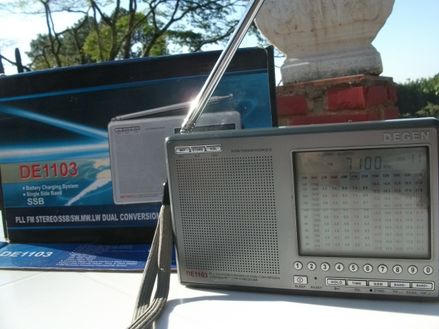 RADIO ESCUTA  DE 1103 - WORLD RECEIVER — Foto 1