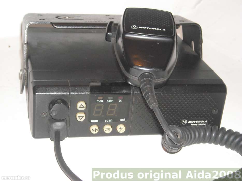 VENDO VHF MOTOROLA GM 300 — Foto 1