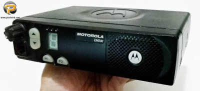 RADIO VHF MOTOROLA EM200 IMPECÁVEL!!