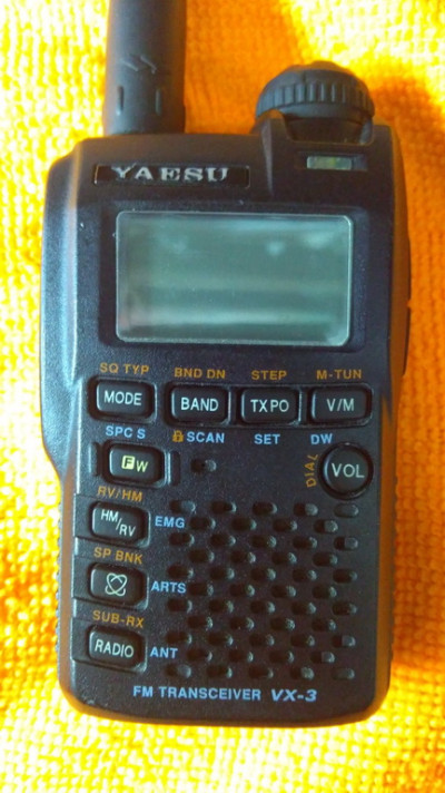Vendo HT Yaesu VX-3R — Miniatura 3